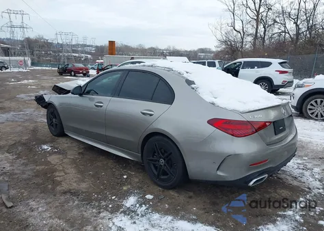 2022 Mercedes-Benz C 300 4Matic z USA, uszkodzony, nr VIN W1KAF4HB8NR060097